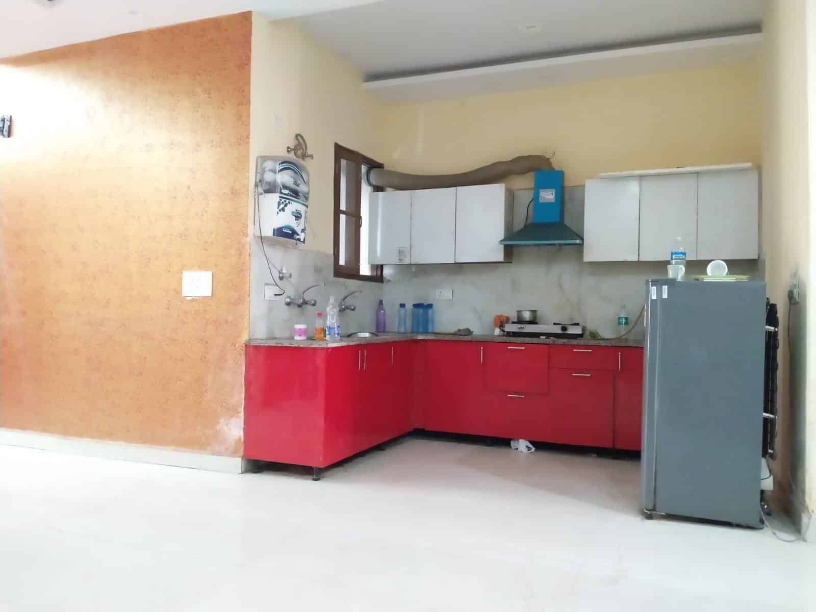 3BHK Furnished  Flat in Golden Apartment Vip Road Zirakpur